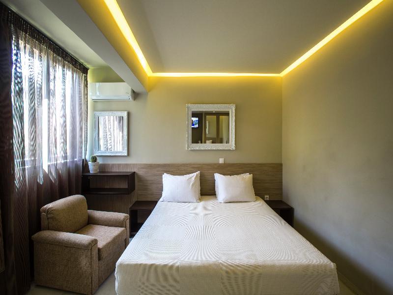 La Stella Suites Platanias Extérieur photo