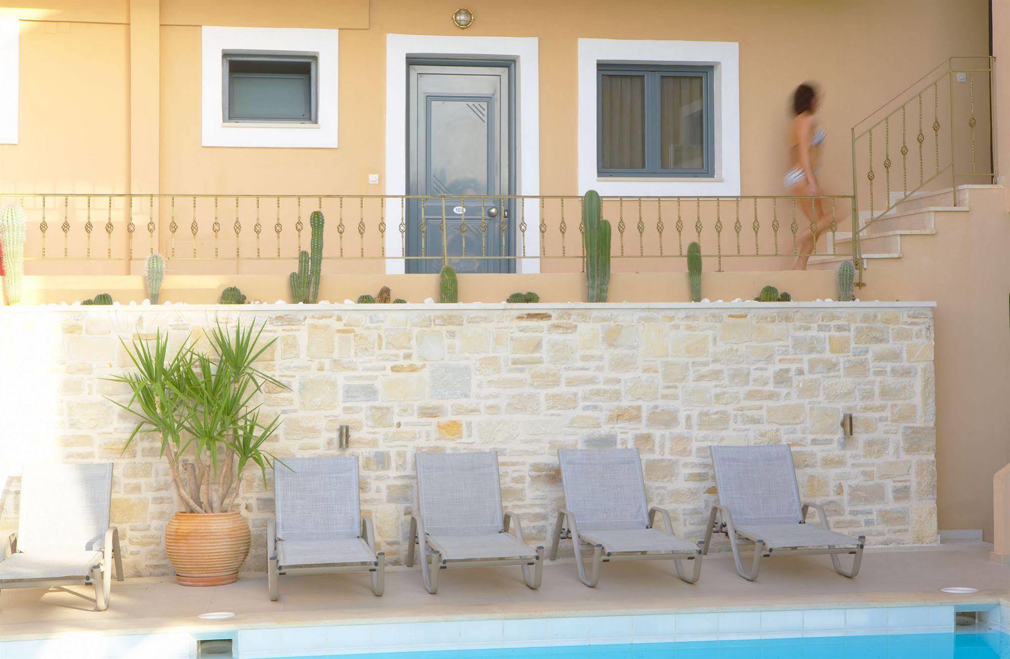 La Stella Suites Platanias Extérieur photo